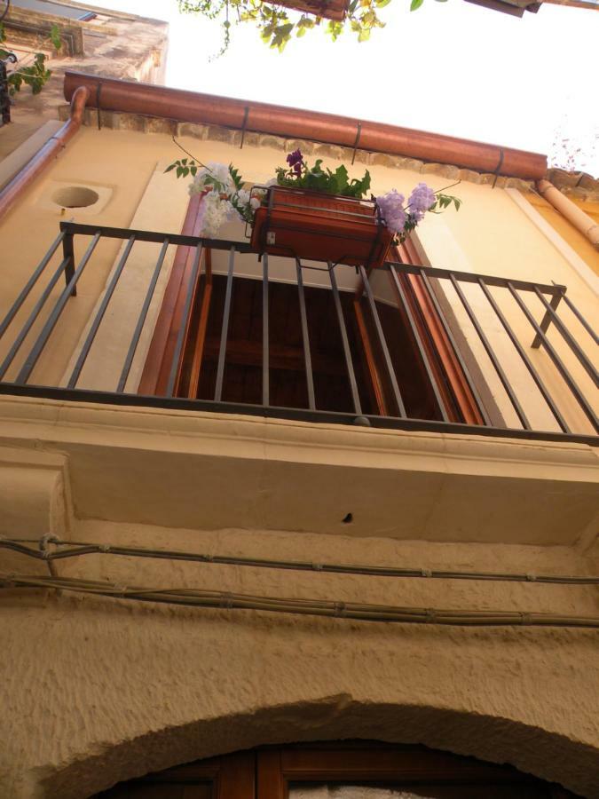 Al Blu Ortigia Apartments Сиракузы Экстерьер фото