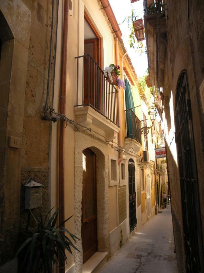 Al Blu Ortigia Apartments Сиракузы Экстерьер фото